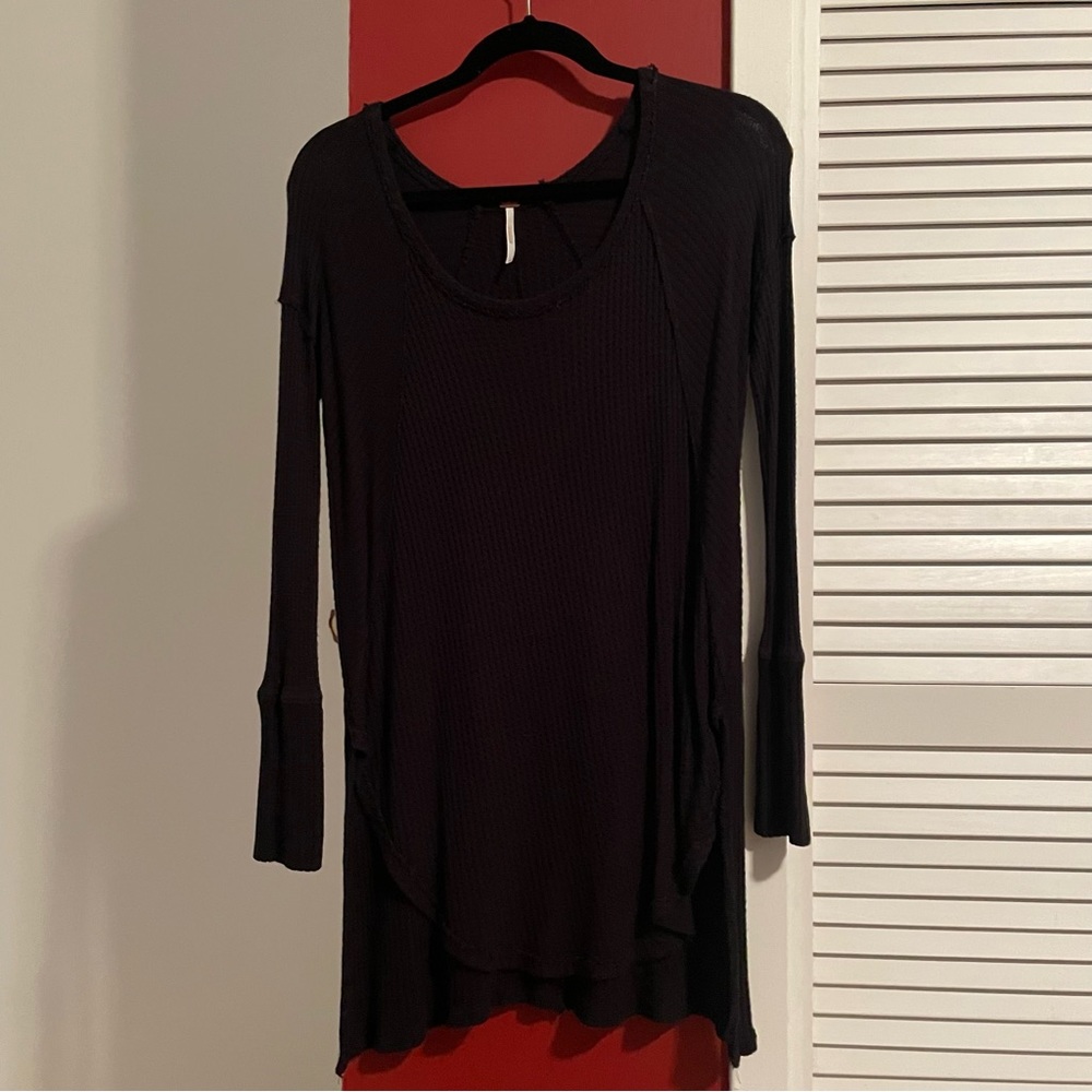 Free People black scoop neck long sleeve tunic